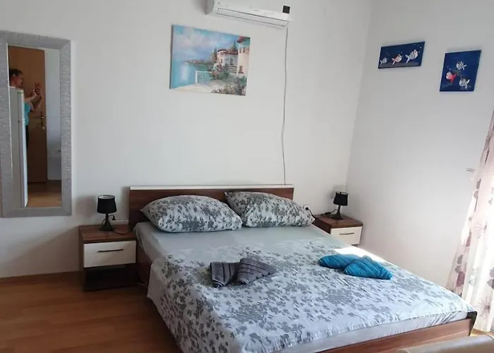 By The Sea - Murter - 23720 דירה