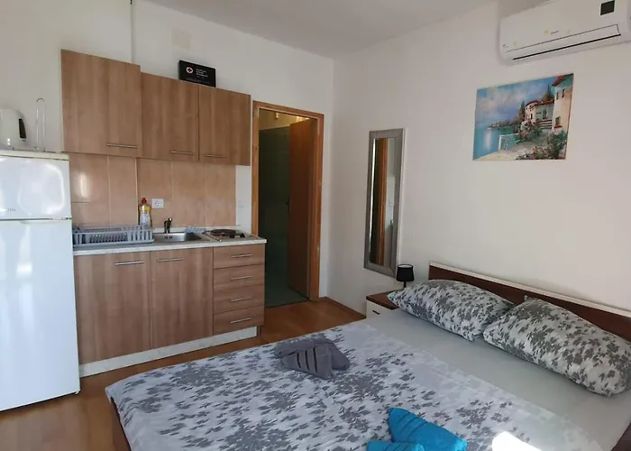 By The Sea - Murter - 23720 דירה